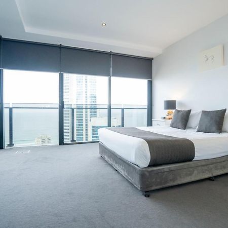 Circle On Cavill Apartment Gold Coast Exterior photo